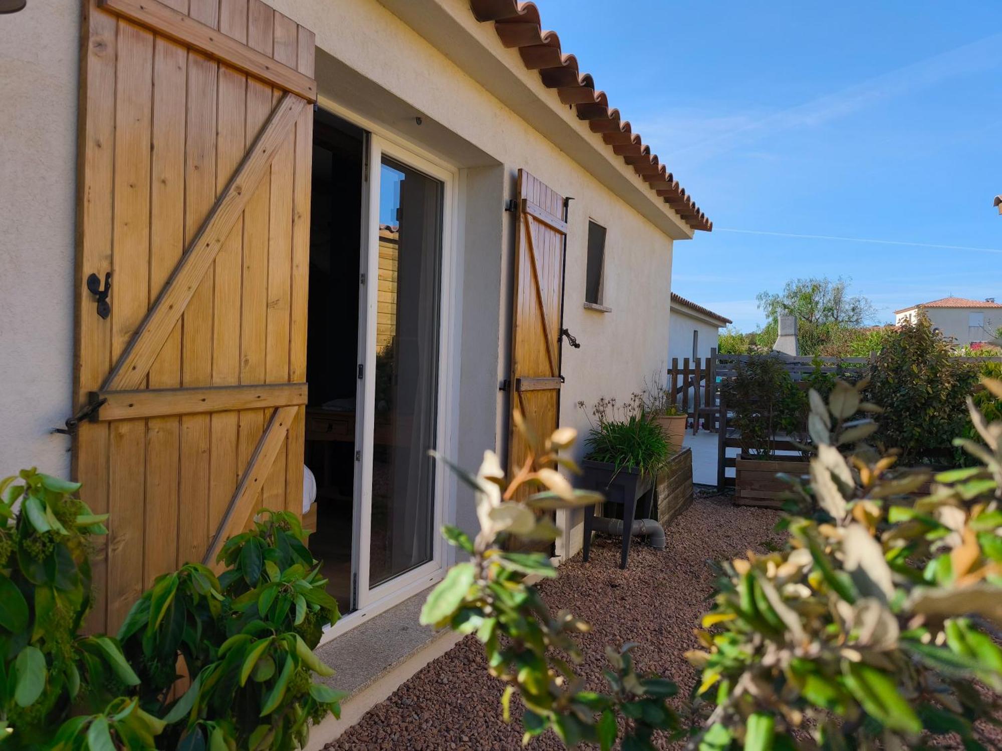 Chambres Isula Bella Figari  Exterior photo