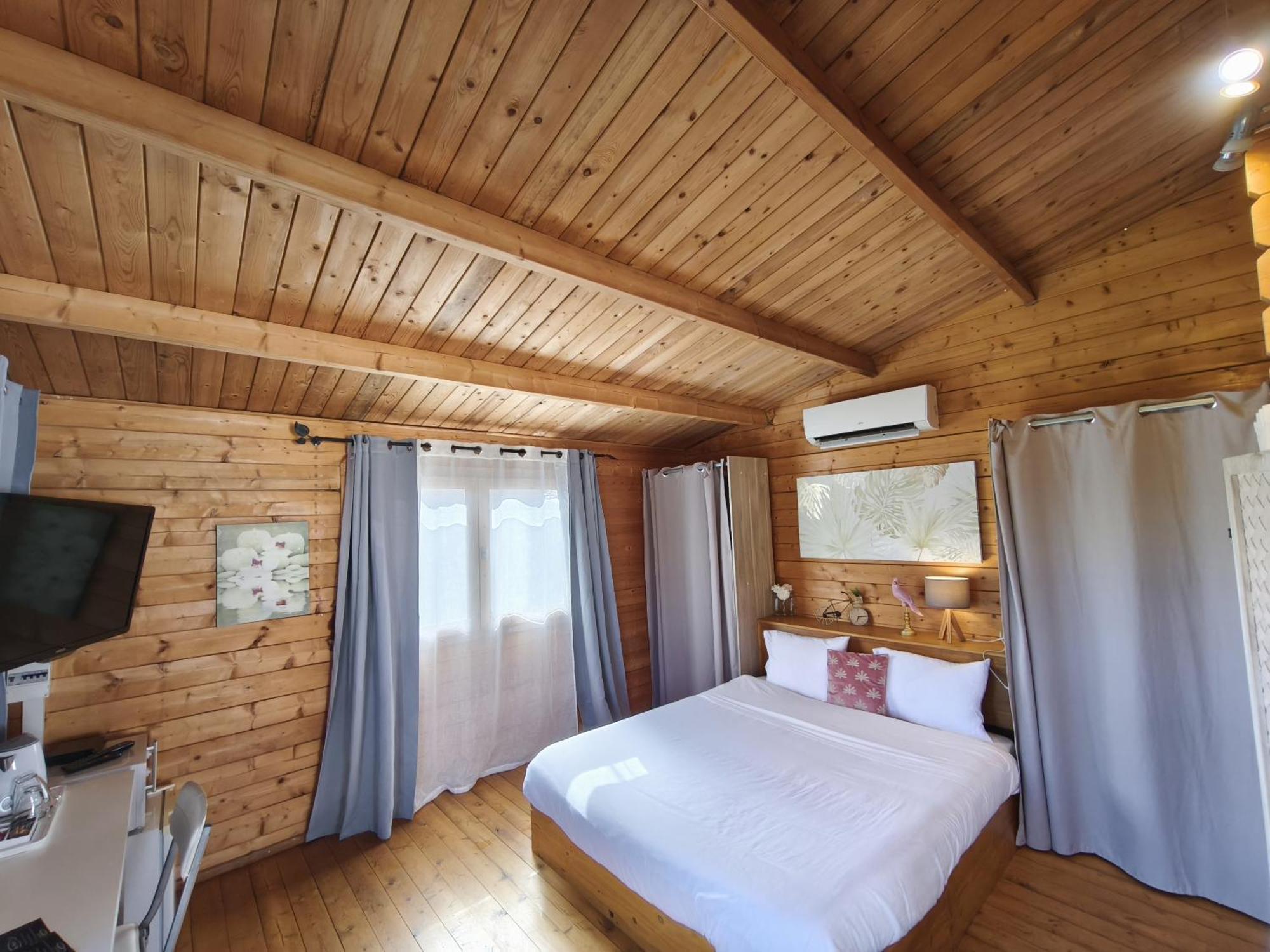 Chambres Isula Bella Figari  Exterior photo